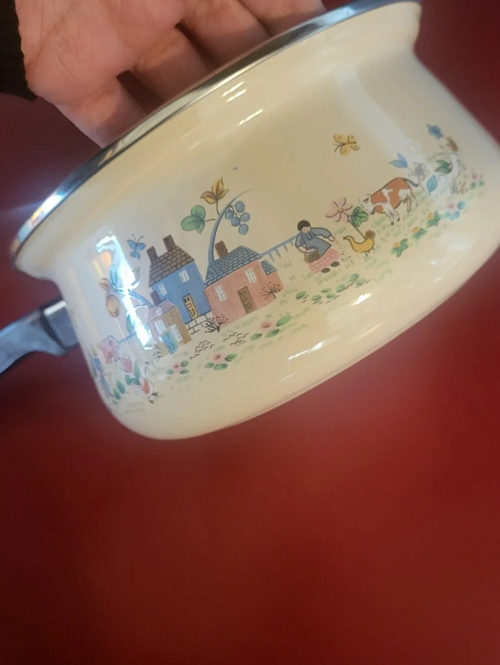 Vintage International Heartland  Beige Enamel Cookware Pot Pan Saucepan